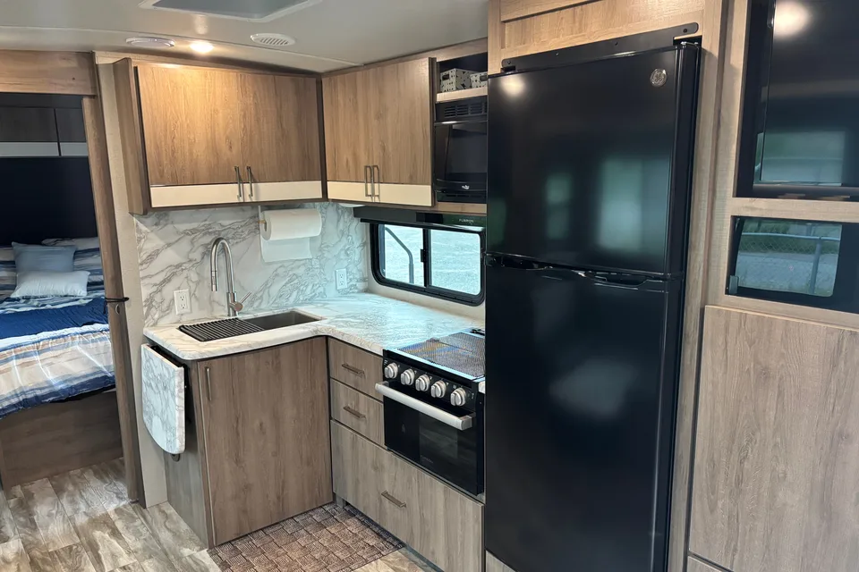 Mario's Grand Design 2800BH Travel Trailer