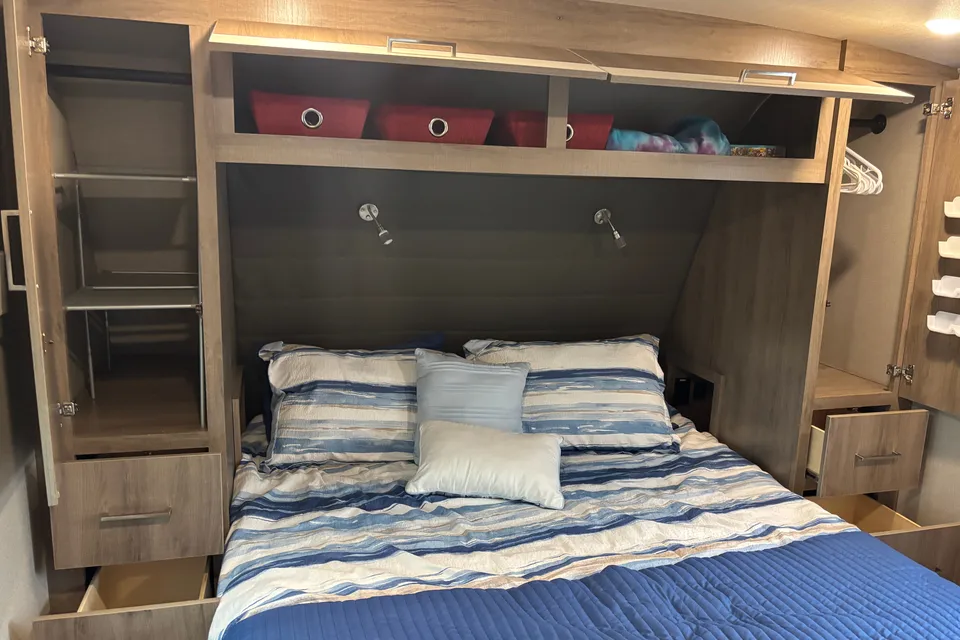 Mario's Grand Design 2800BH Travel Trailer