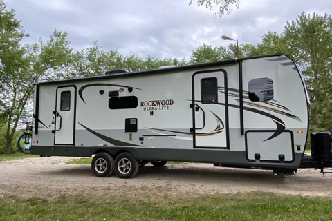 Ralph's Forest River rockwood ultra light 2612ws Travel Trailer