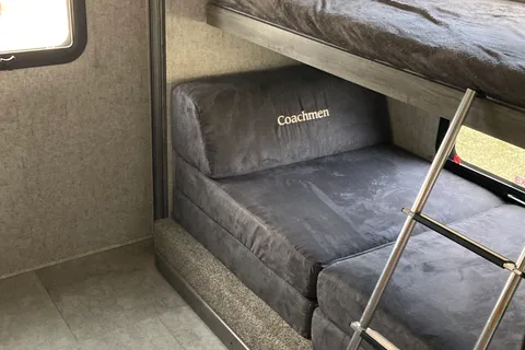 Smith’s Coachmen Apex Travel Trailer