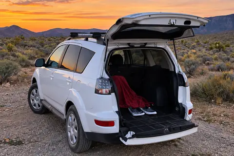 Vegas And The Van Outlander Camper