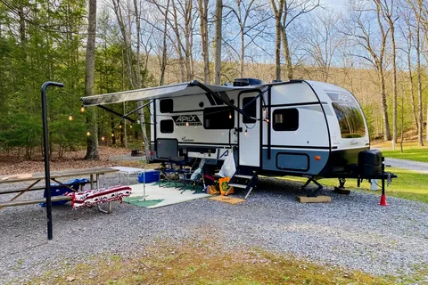 Take It Easy - 2022 Apex Nano 19’ Off Grid Travel Trailer