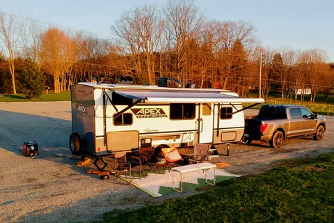 Take It Easy - 2022 Apex Nano 19’ Off Grid Travel Trailer
