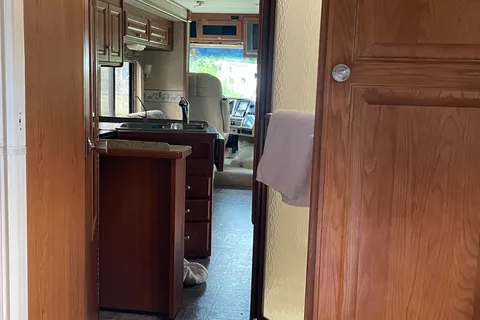 Laurel's Embassy Triple e Class A