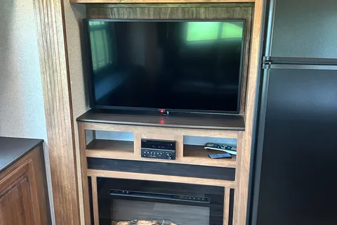 Alyssa's Keystone Laredo Fifth Wheel