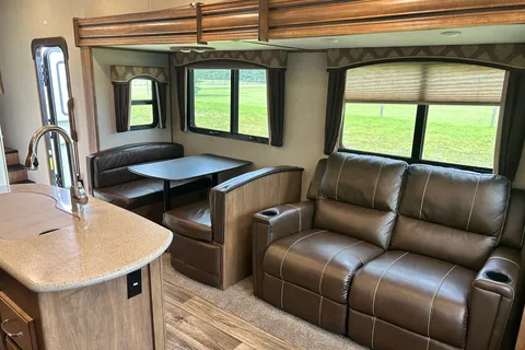 Alyssa's Keystone Laredo Fifth Wheel