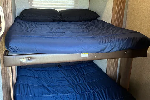 Alyssa's Keystone Laredo Fifth Wheel