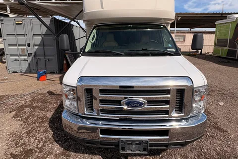 Park Anywhere! Maneuverable B+ Motorhome
