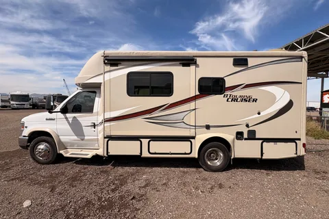Park Anywhere! Maneuverable B+ Motorhome