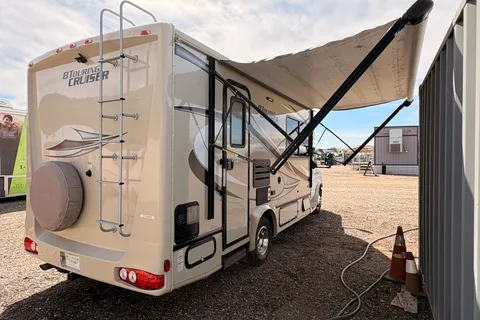 Park Anywhere! Maneuverable B+ Motorhome