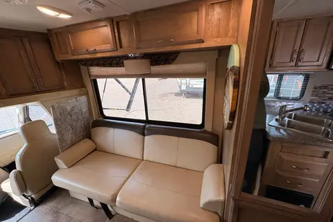 Park Anywhere! Maneuverable B+ Motorhome