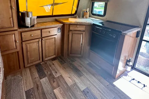 Mike & Kim's Cozy RV