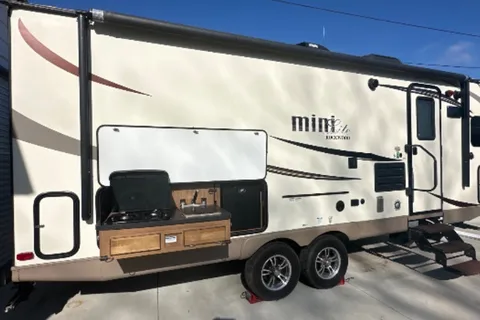 Mike & Kim's Cozy RV