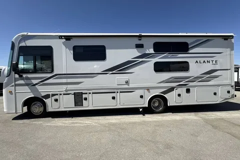 Dominic's Jayco Alante Class A