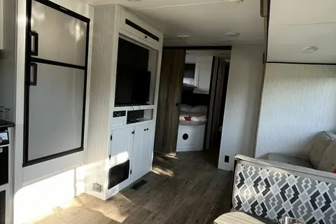 Scott's Keystone Trailrunner 31DB Travel Trailer