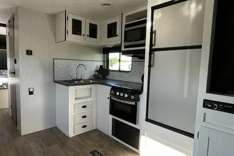 Scott's Keystone Trailrunner 31DB Travel Trailer