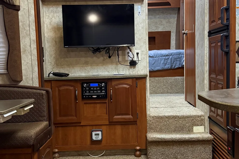 Keystone 276rls Fifth Wheel