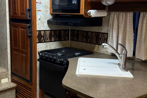 Keystone 276rls Fifth Wheel