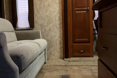 Keystone 276rls Fifth Wheel