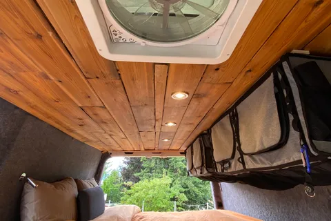 Scarlett Jovansson | Your Cozy Basecamp for Exploring British Columbia