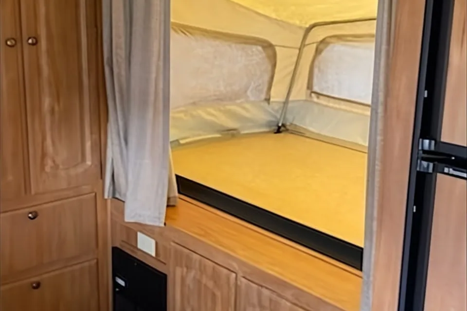 Mark's Starcraft Travelstar Hybrid