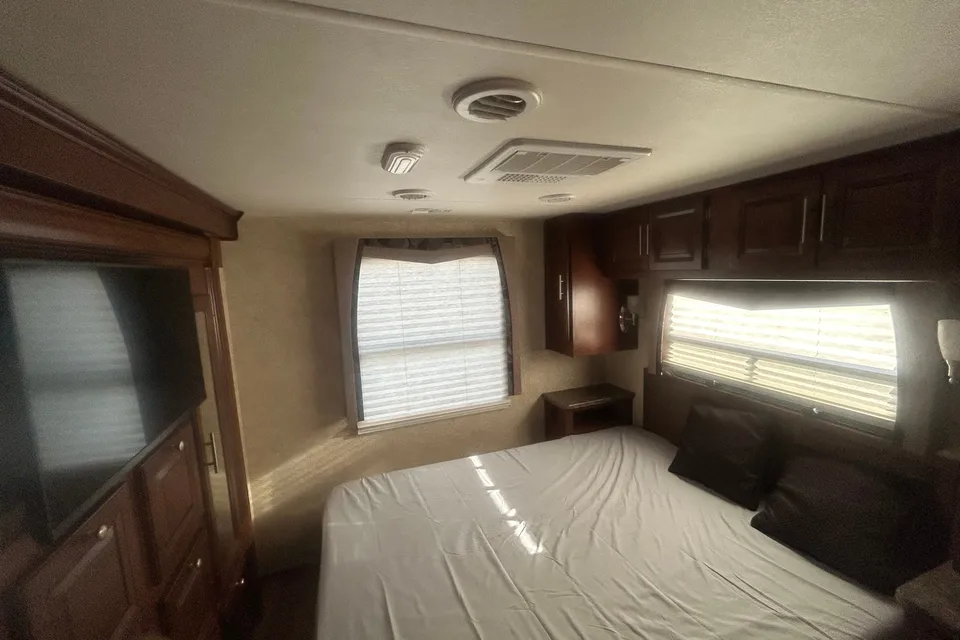 PHUONG's Forest River Georgetown 351 ds Class A