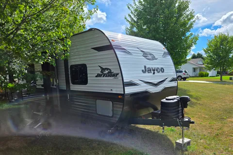 Family Friendly Jayco Jay Flight SLX Travel Trailer