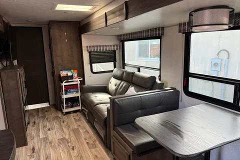 The Adventure Bunkhouse- 30ft Family Bunkhouse