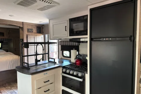 The Adventure Bunkhouse- 30ft Family Bunkhouse