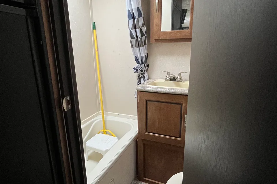 Larissa's Forest River Wildwood X-Lite 201BHXL Travel Trailer