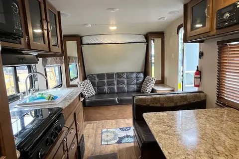 Larissa's Forest River Wildwood X-Lite 201BHXL Travel Trailer