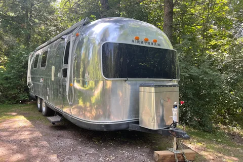 Nikki's Airstream Landyacht Travel Trailer