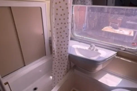 Nikki's Airstream Landyacht Travel Trailer