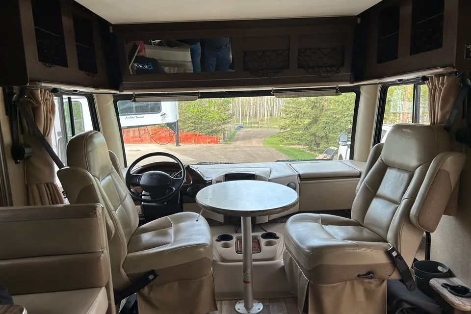 Stephane Thor Motor Coach Ace Classe A
