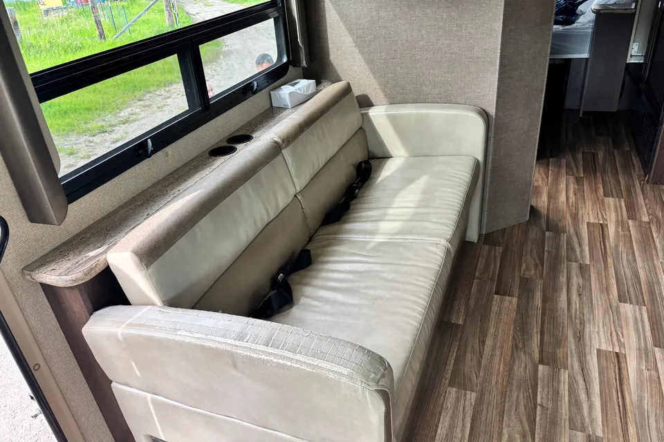 Stephane Thor Motor Coach Ace Classe A