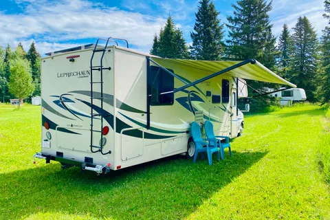 Harvey the RV - Coachmen Leprechaun 319DS Class C