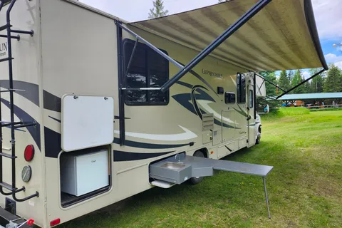 Harvey the RV - Coachmen Leprechaun 319DS Class C