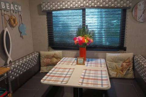 Sweet Pond View II, Coleman Lantern Camper
