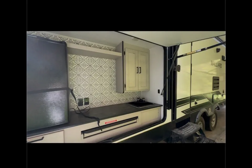 Heartland Mallard M32 Travel Trailer