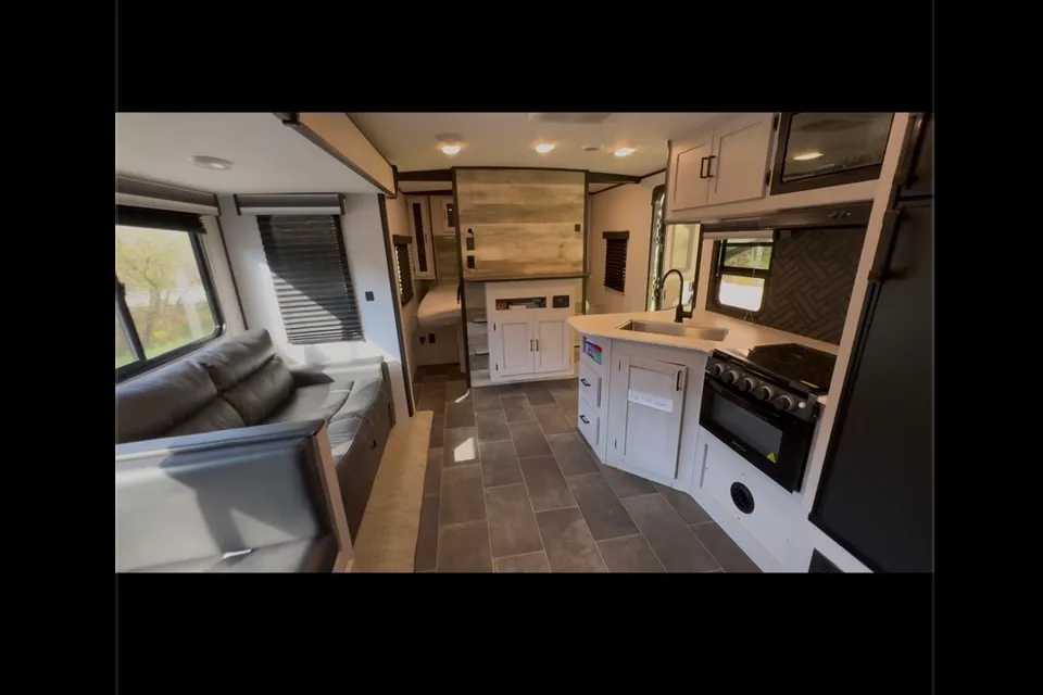 Heartland Mallard M32 Travel Trailer