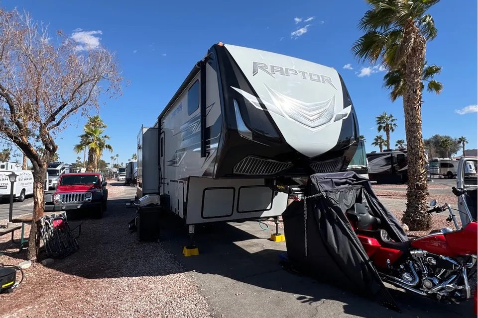 Sullivan's Keystone Raptor Toy Hauler