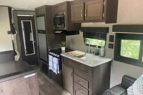 Time to get away in a affrontable Jayco 264BH