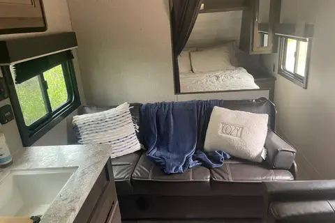 Time to get away in a affrontable Jayco 264BH