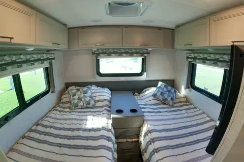 Tony's Thor Motor Coach Vegas 24.1 Class A