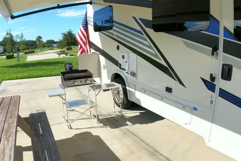 Tony's Thor Motor Coach Vegas 24.1 Class A