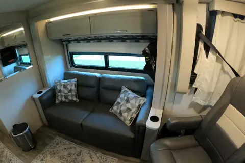 Tony's Thor Motor Coach Vegas 24.1 Class A