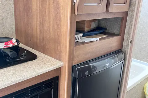 Glen's RV Cottage