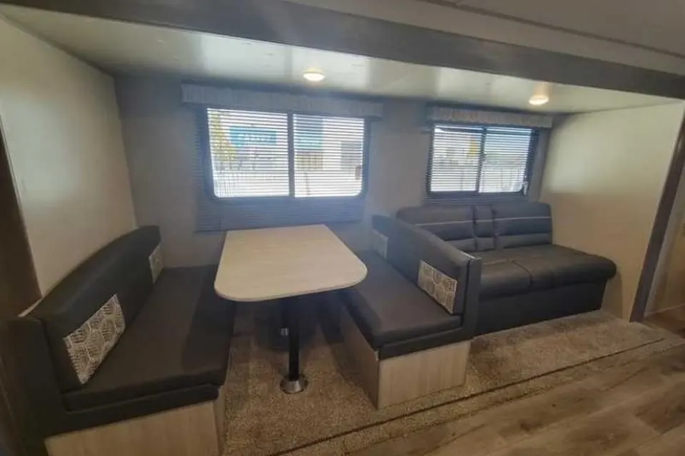 Airbnb on wheels LLC