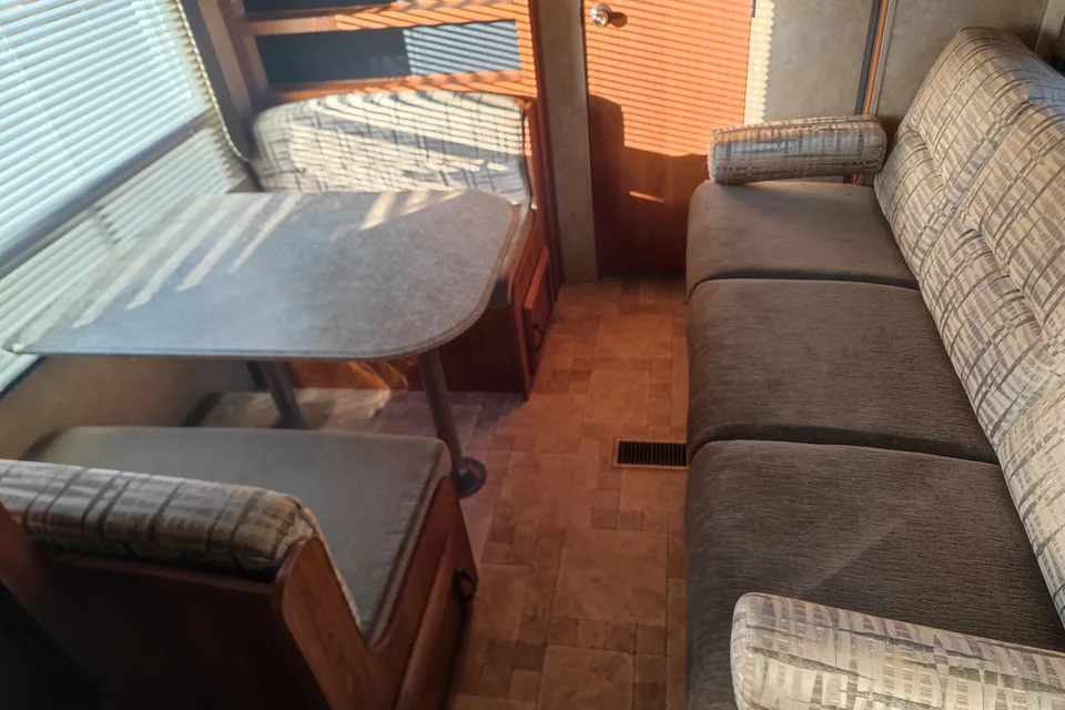 L's Coachmen Catalina Travel Trailer