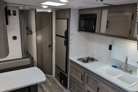 Easy Escape Family Camper